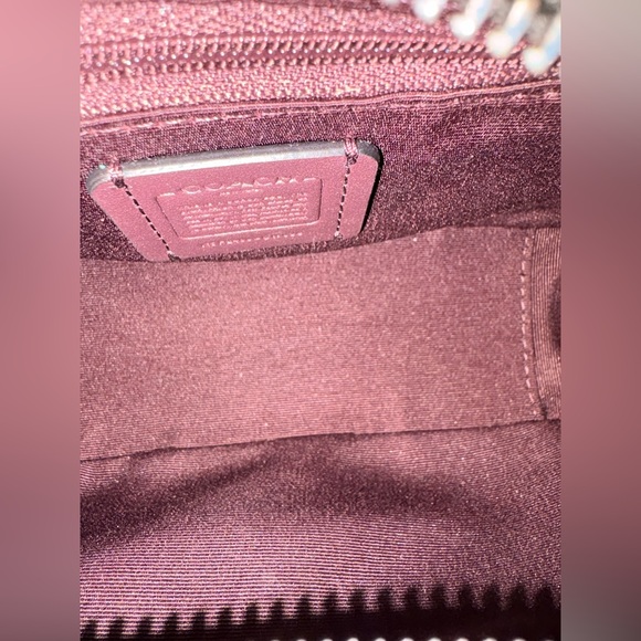 ✨ FLAWLESS Coach Carmen Mini Crossbody - Black Crinkle Patent Leather (CW036) - Picture 11 of 13